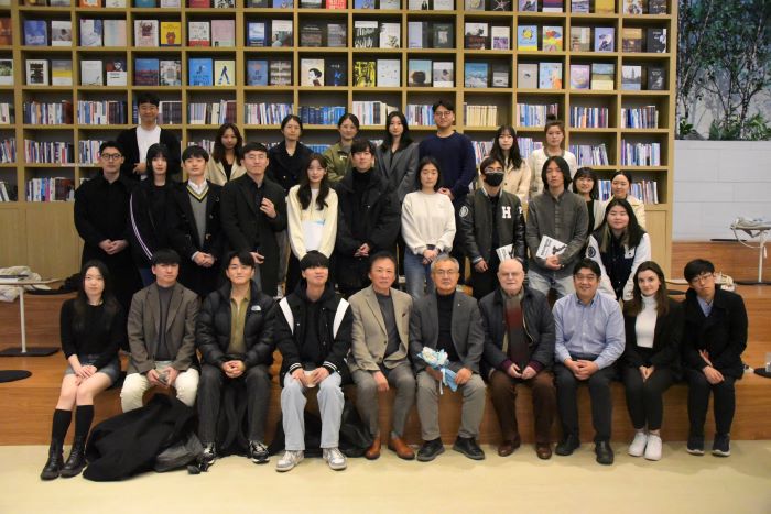 서울캠퍼스 도서관, 제8회 HUFStory 북토크 개최 이미지