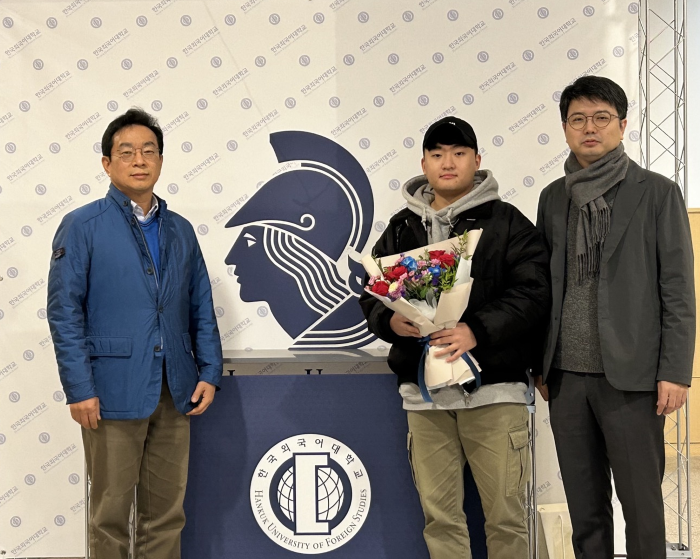 국제금융학과 김성록 학생, 제40회 관세사 시험 합격… 문종호, 송준우 동문 제60회 세무사 시험 합격 영예 대표이미지